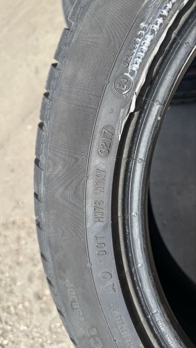 225/50-18 Continental