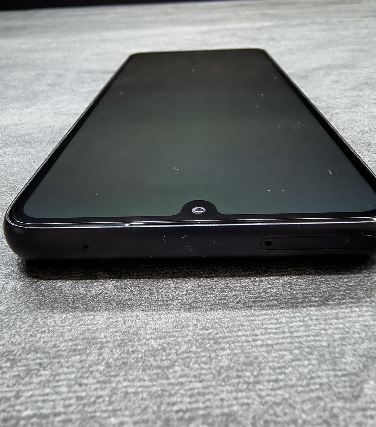 Samsung A33 128 gb.