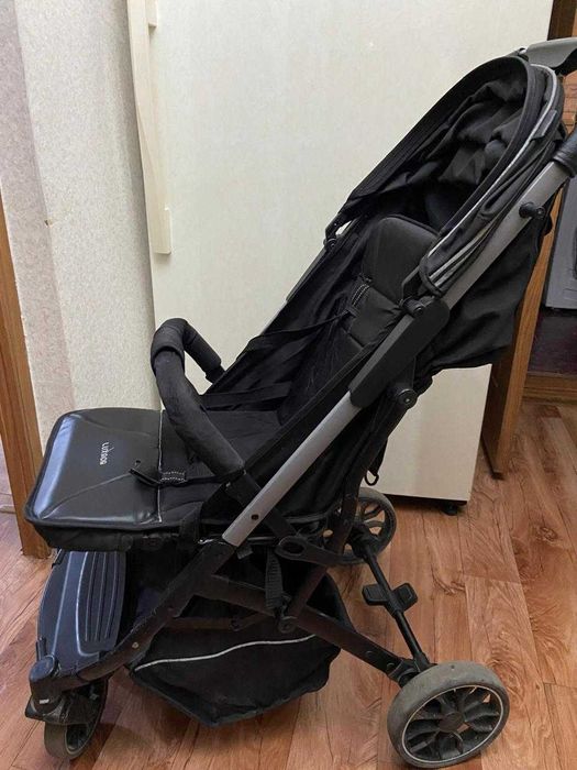 Продам прогулочную коляску