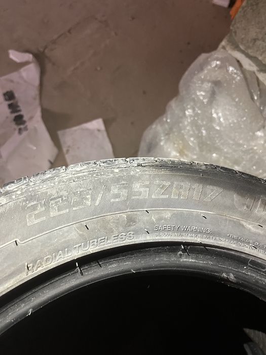 Шины 225/55/17 в хооошем сост