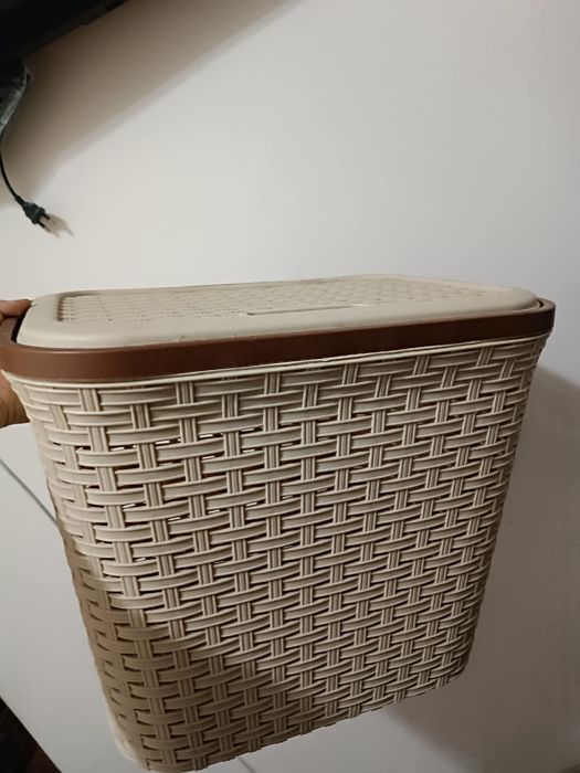 Корзина плетеная пластик