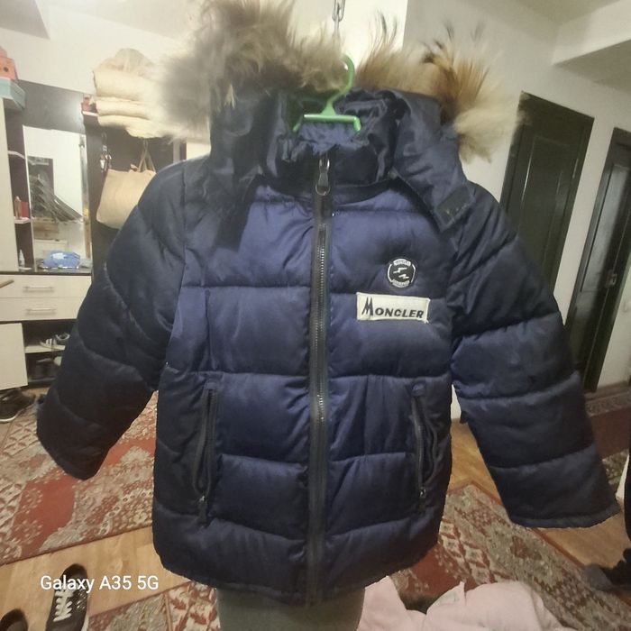 Продам зимнюю одежду.