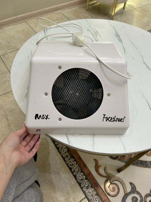 Маникюрный пылесос