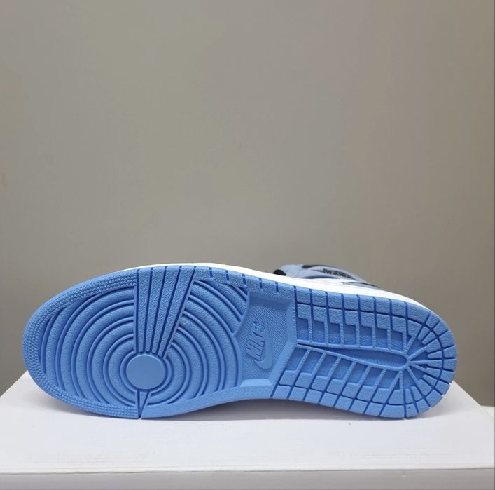 Nike air jordan 1 retro high og university blue