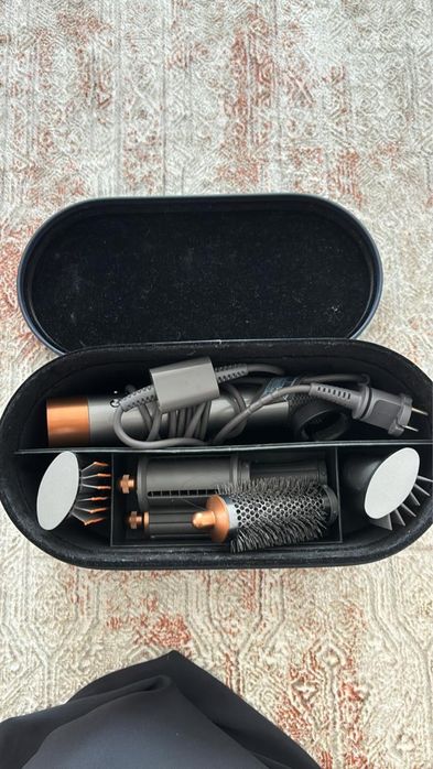 Дайсон со всеми насадками