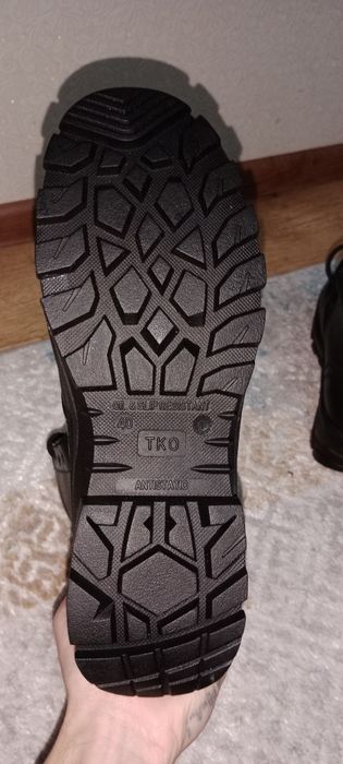 Продам берцы зимние