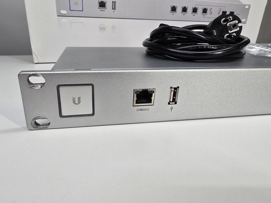Ubiquiti Unifi Security Gateway Pro USG-PRO-4