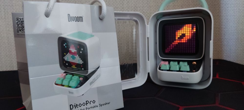 Колонка с пиксельным экраном Divoom DitooPro
