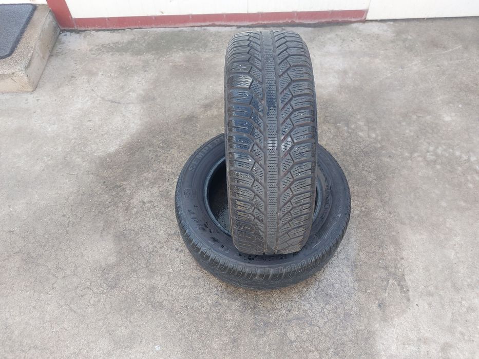 100 lei bucata! Doua anvelope M+S/IARNA 195 60 15 Semperit