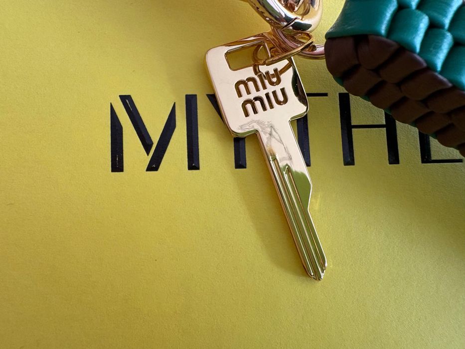 Miu miu Ключодържател/charm