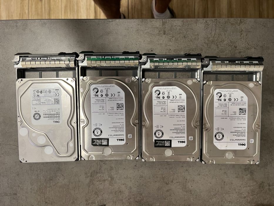 4 x HDD server SAS