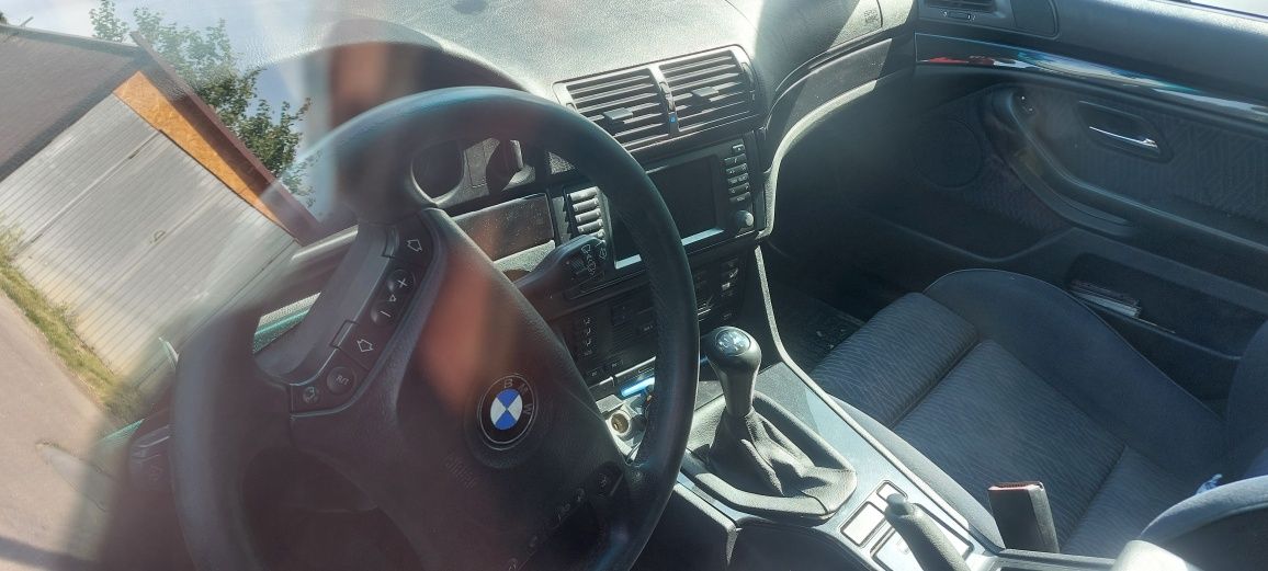 Vând bmw e39 520d