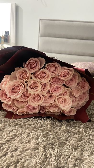 Продам букет роз 31 шт метровые