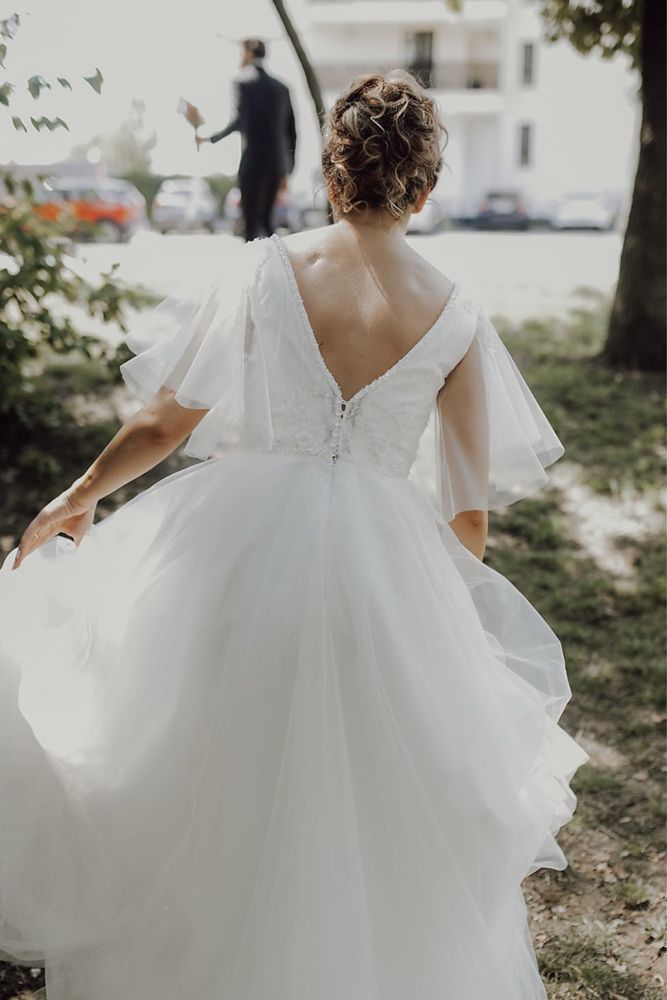 Rochie mireasa diafană
