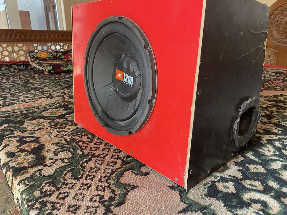 Jbl 1200 talik sambufer sotiladi