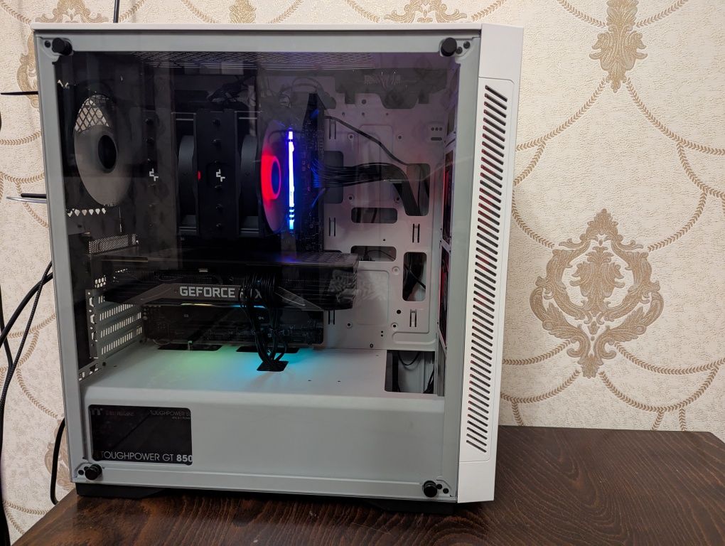 14600K/5060/32GB/2TB/8TB