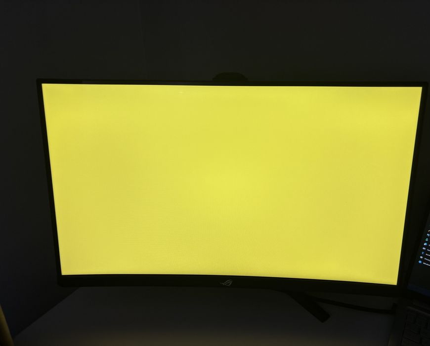 Monitor gaming 2K IPS ASUS ROG Strix XG27AQV Curbat 27” 1 ms 170hz