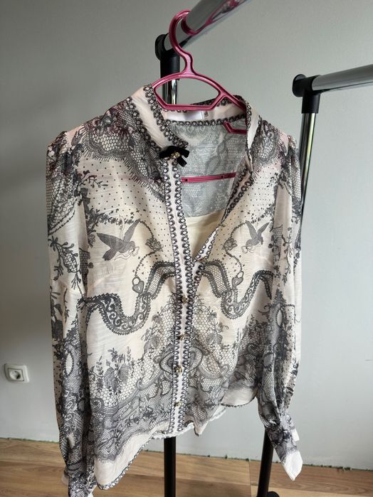 Комплект от къси панталонки и риза