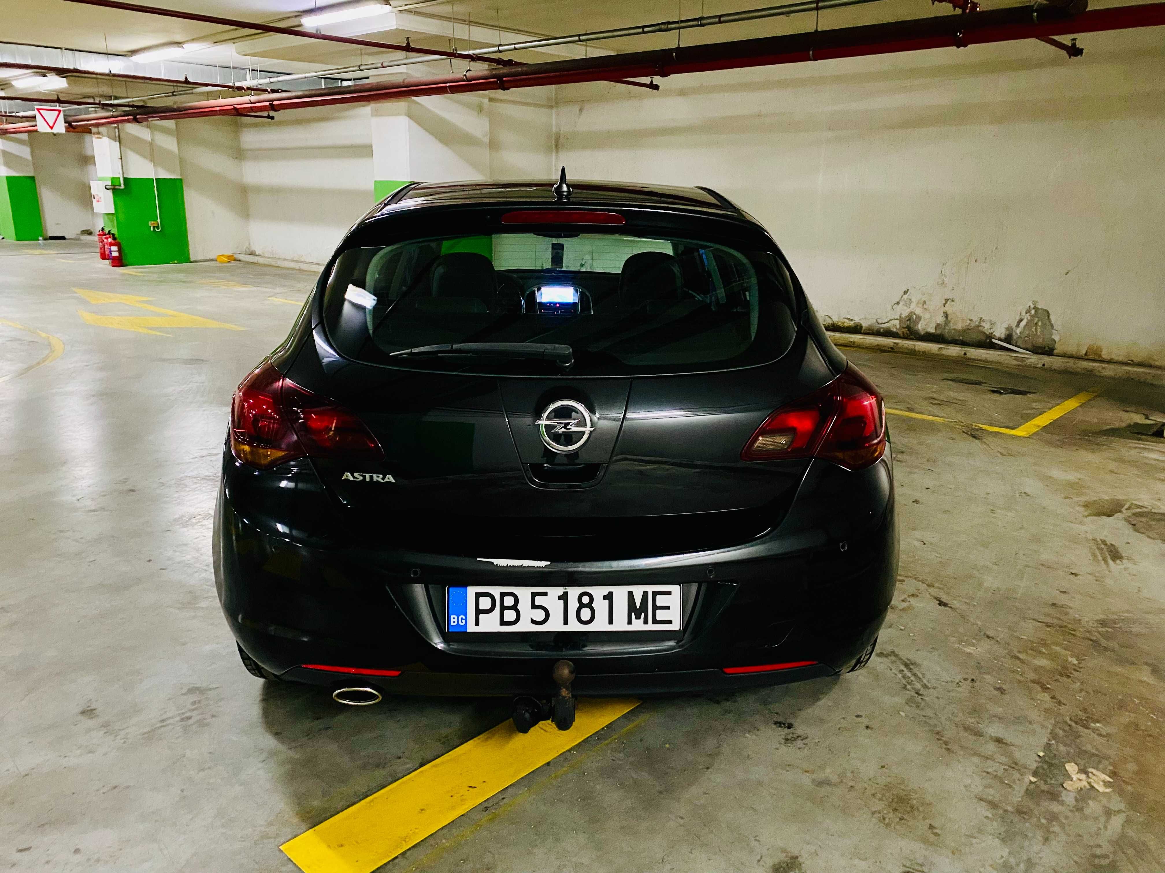 Opel Astra 1.4i Turbo VVT, 140кс, 2011, Обслужен