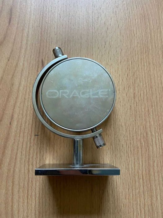 Винтидж настолен часовник Oracle