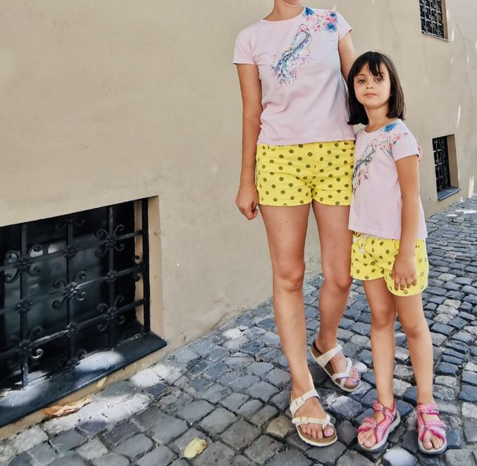 Set 4 piese Zara, mama fica, pant scurti si tricou, haine fata 5-6