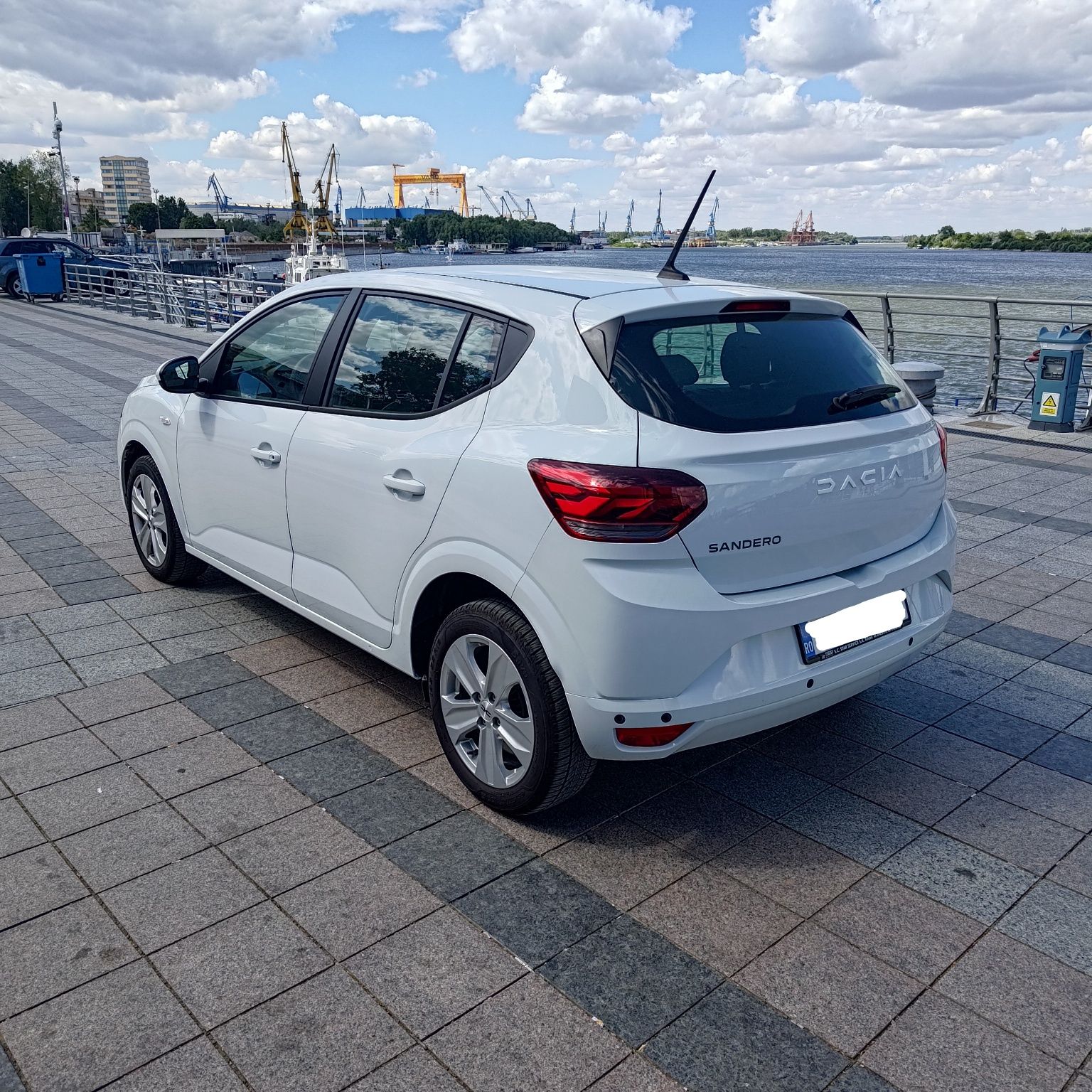Vand dacia sandero.Unic proprietar. an:10.2023. Benzina + GPL