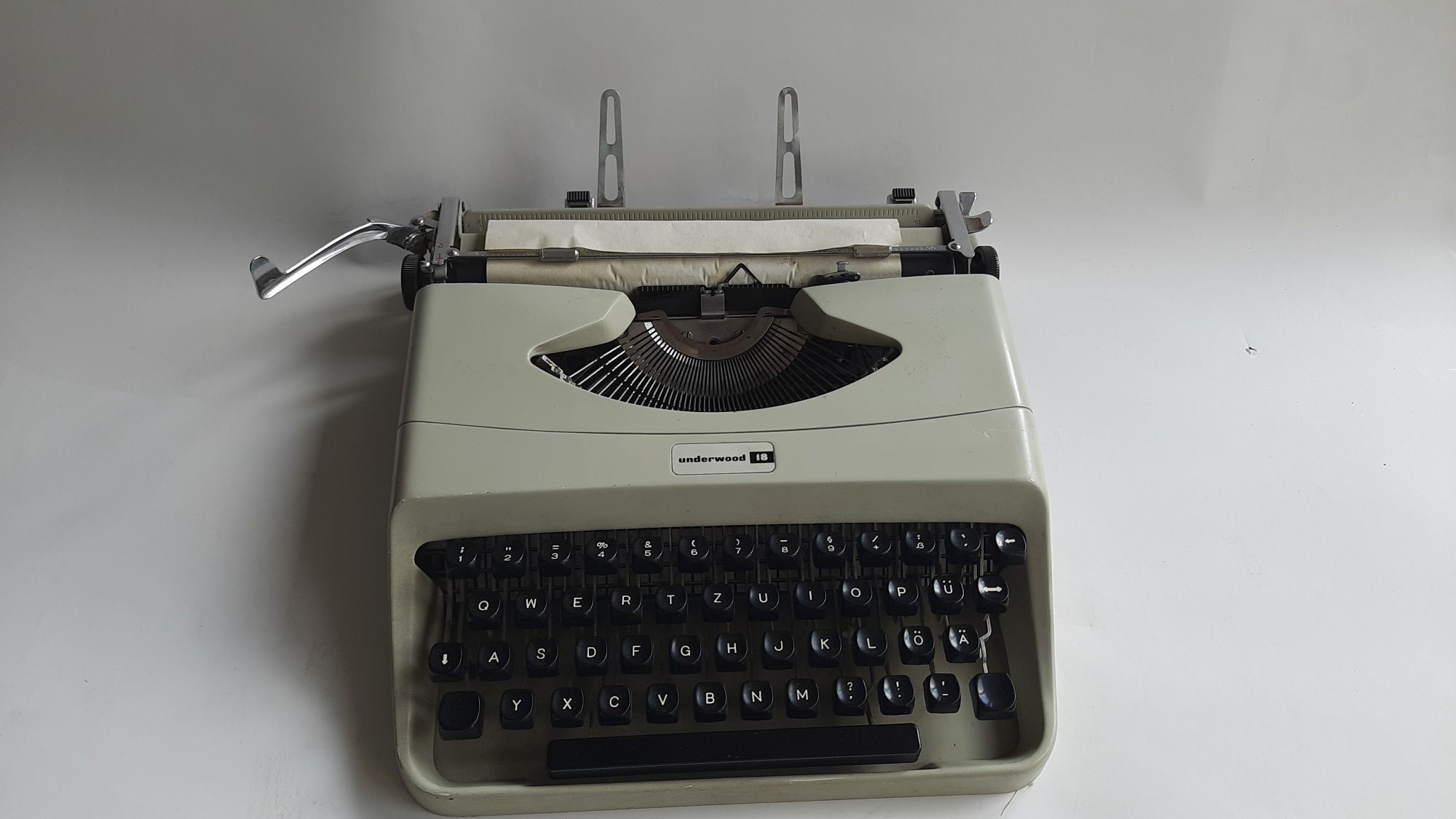 Masina de scris vintage,Underwood 18(Noua)