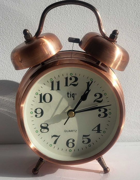 Ceas de masa desteptator, Diamond, model vintage