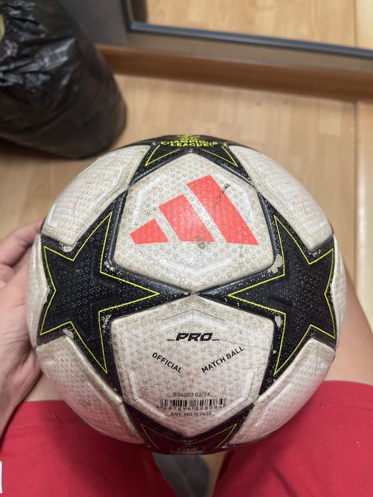 Мяч адидас pro лига чемпионов