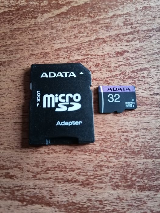 Adata 64 GB UV 150 3.2 USB Flash & Adata 32 GB SDMI+ADAP UHS-I CL10