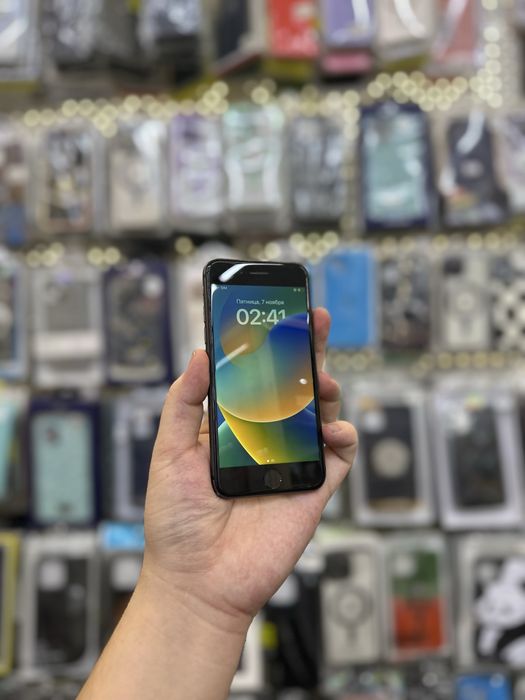 Продам Айфон.