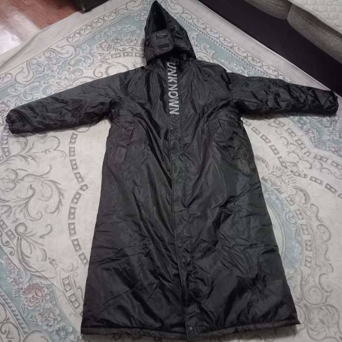 срочно продам куртку ноыую длинная, зимная ни разу не одет