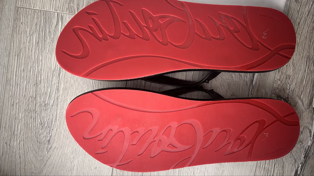 Christian louboutin черни джапанки номер 43