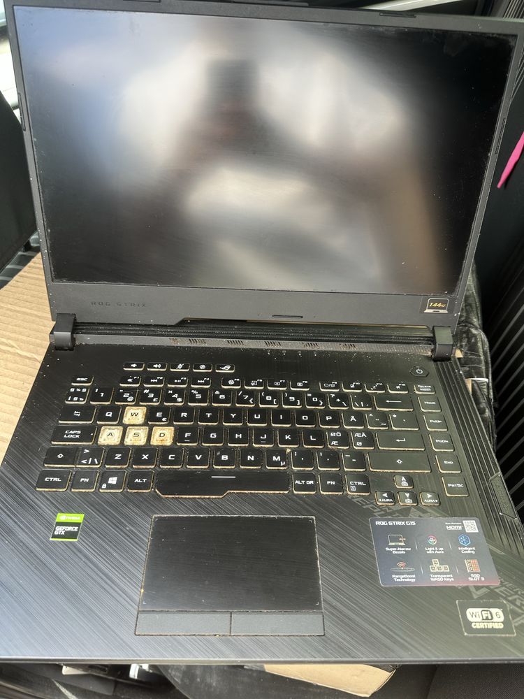 Vand laptoprui modele diferite