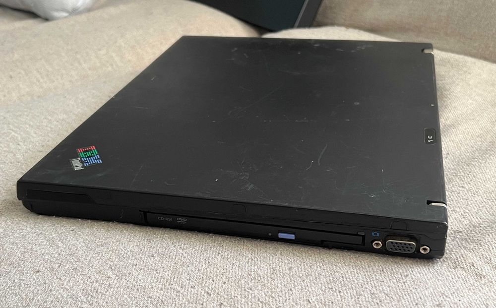 Laptop retro IBM ThinkPad T43 Type 1871 pentru colectionari si piese