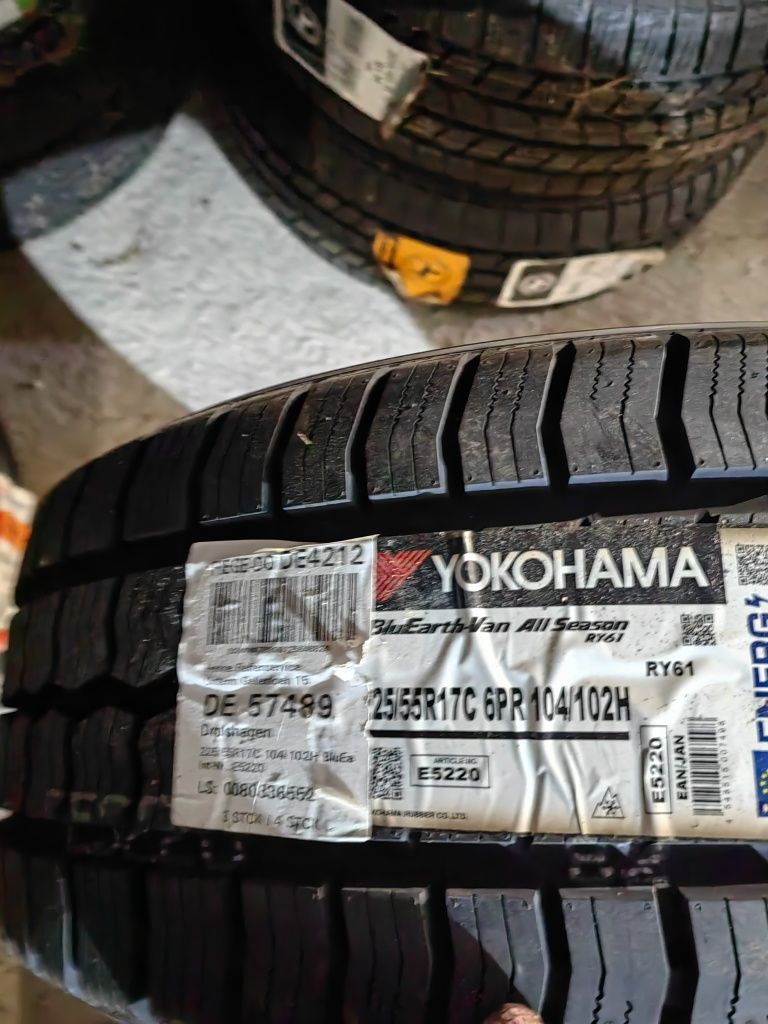 *НОВИ* Зимни гуми YOKOHAMA 225/55/17C - 104/102H | за бус
