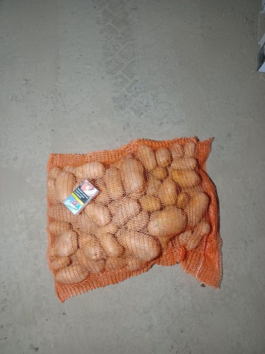 Cartofi albi cu miez galben amalaj 10kg si 25 kg