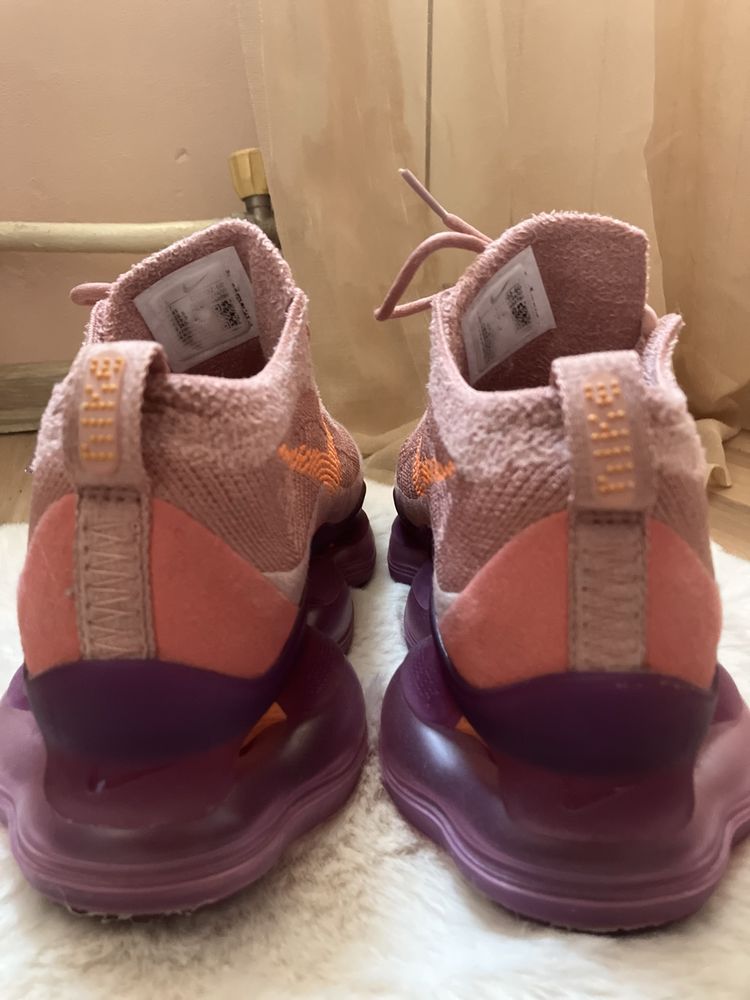 Дамски маратонки Nike Air Max Scorpion Flyknit Stardust