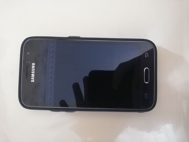 Продам Samsung Galaxy J1 2016