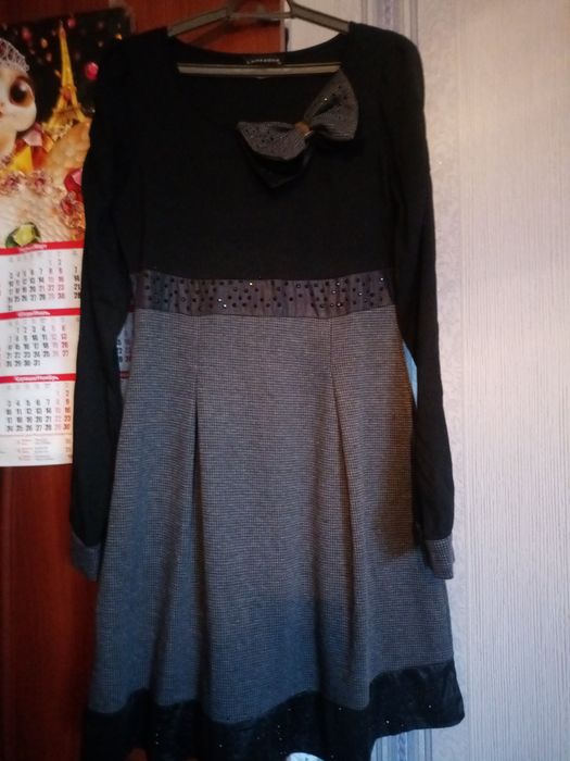 Платье женское трикотаж 42-44 размер  с длинным рукавом ткань черно се