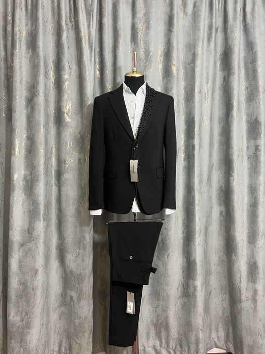Costum Dior , elegant