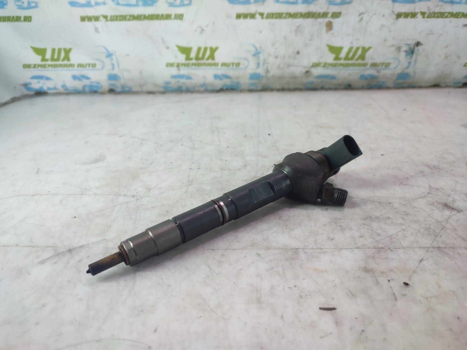 Injector 04L130277G   0445110477B012 1.6 tdi CLHA Seat Leon 3 5F [201