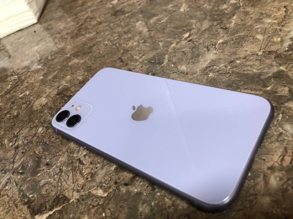 Iphone 11 sotiladi holati ideal  64 gb