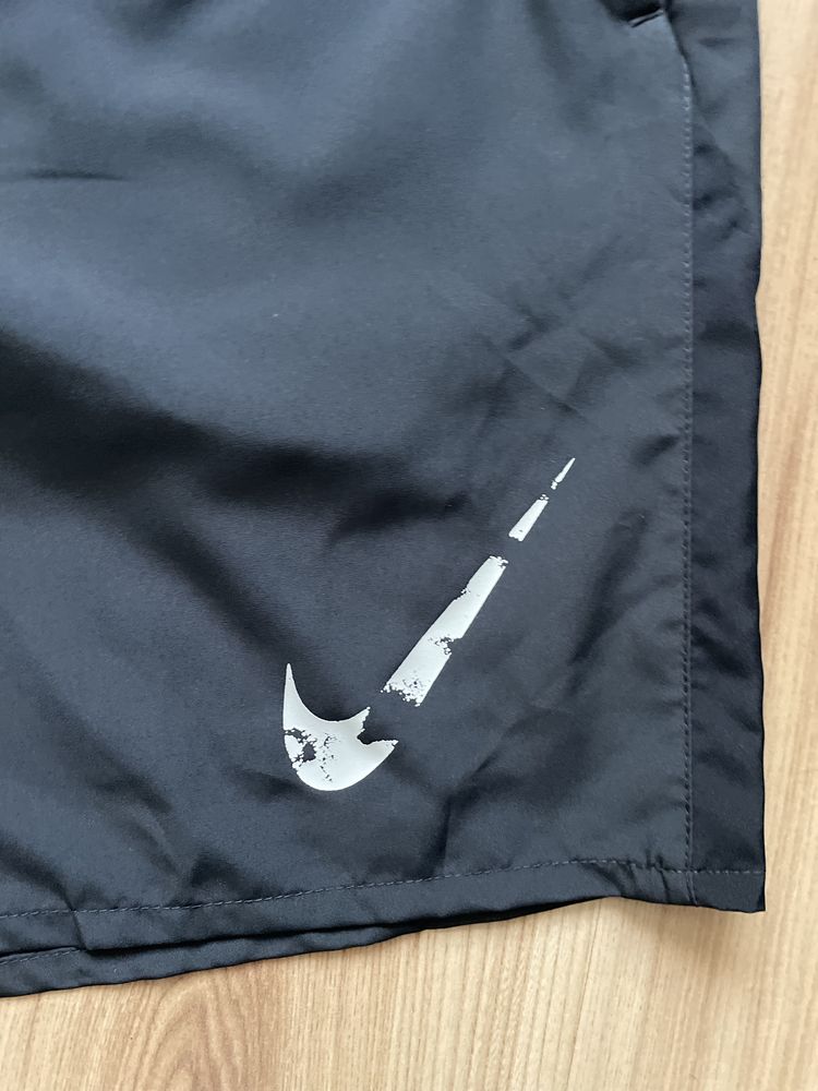 NIKE / Нови мъжки спортни къси панталони/шорти L