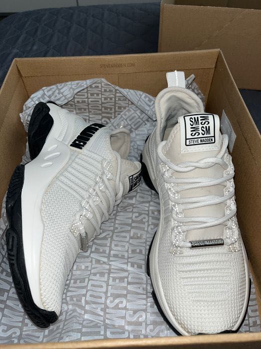 Бели маратонки “Steve Madden”