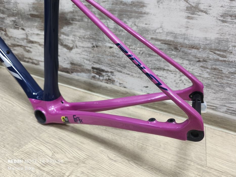 НОВА карбонова шосейна рамка Ridley Fenix Liz SLiC Disc | S