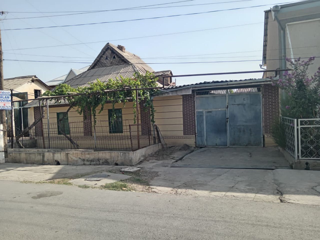 Hovli uy Sotiladi