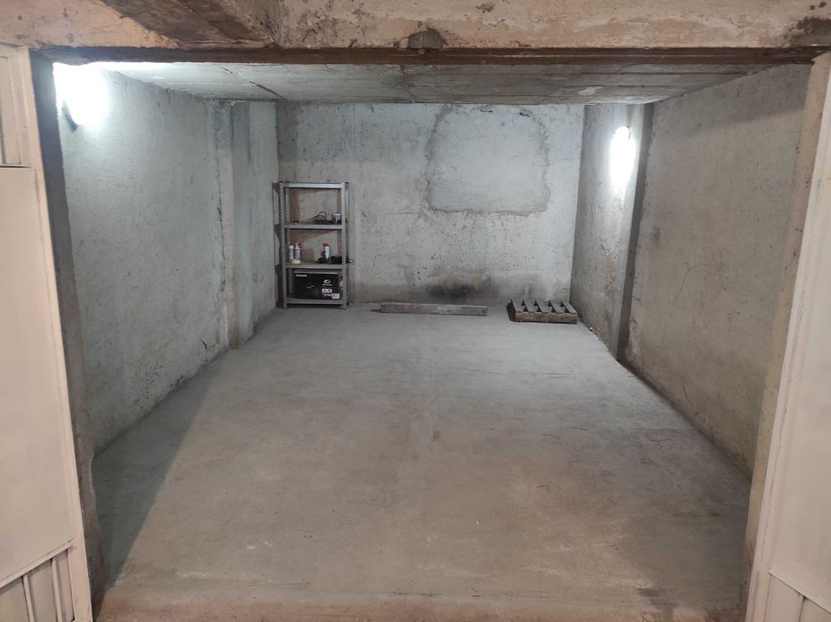 Дава под Наем ГАРАЖ, Зона Б-18