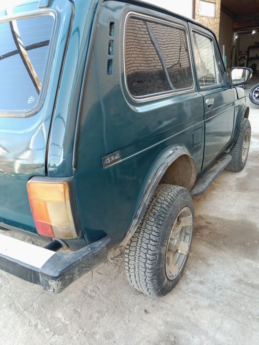 Продам хорошую Ниву ваз 21213 , 1999г
