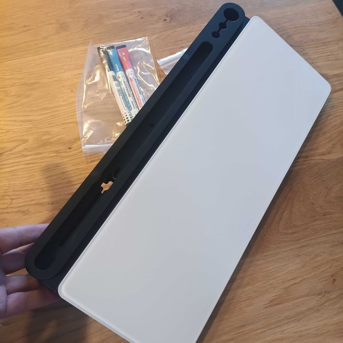 НОВА! Стъклена дъска за бюро с органайзер, бяла, с маркери и чекмедже